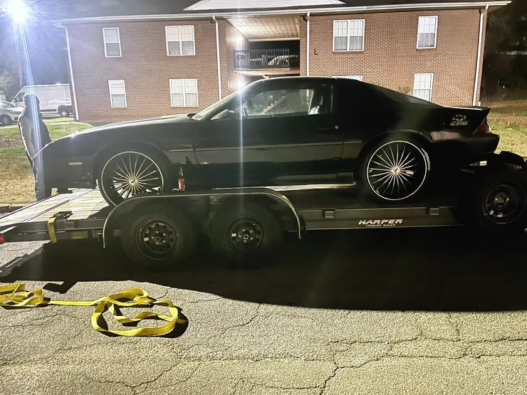 Car hauler trailer rental - Perfect for transporting vehicles safely with drive-over fenders in Villa Rica, GA