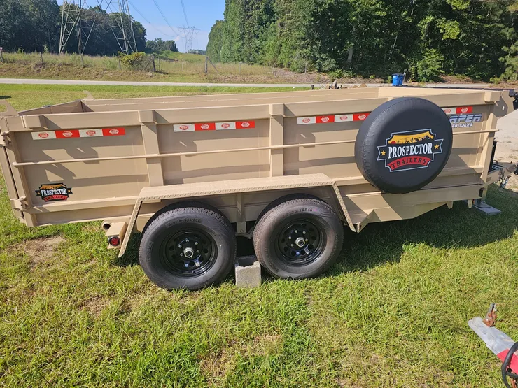 Dump trailer rental - Ideal for landscaping, construction debris and heavy-duty hauling in Villa Rica, GA
